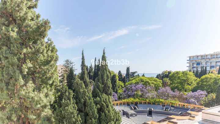 Apartment For Sale im Marbella, Málaga 