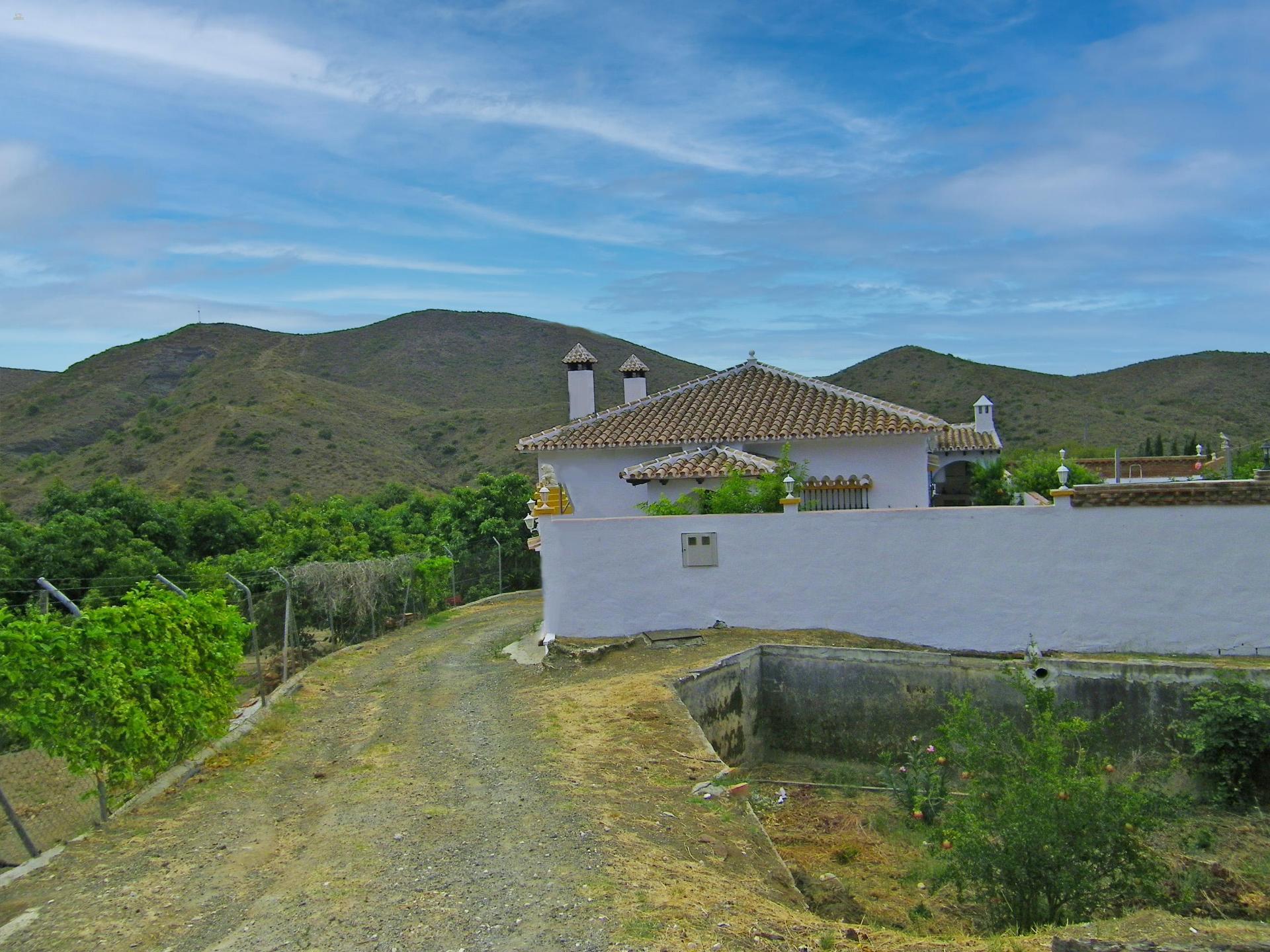 Country House For Sale in Alhaurin el Grande, Málaga