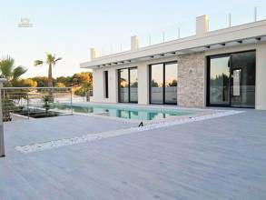 Thumbnail von Villa For Sale in Torrevieja, Alicante
