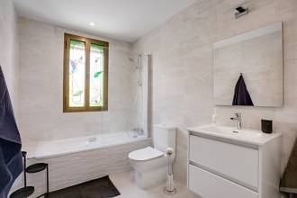 Thumbnail von Villa For Sale in Estepona, Málaga