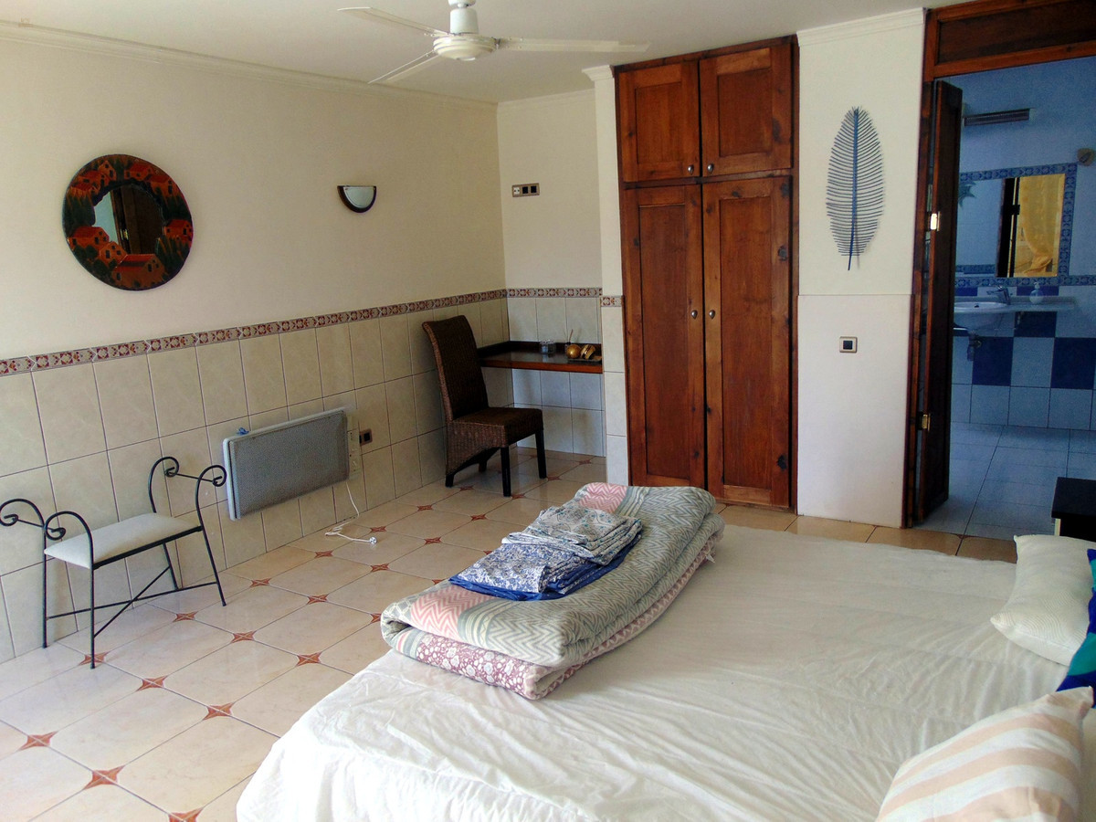 Thumbnail von Commercial Property For Sale in Coin, Málaga