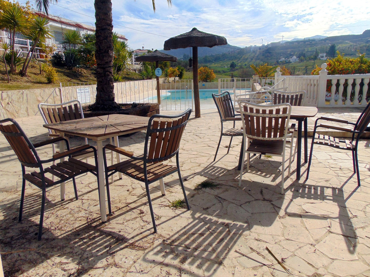 Thumbnail von Commercial Property For Sale in Coin, Málaga