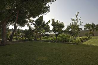 Thumbnail von Villa For Sale in New Golden Mile, Málaga