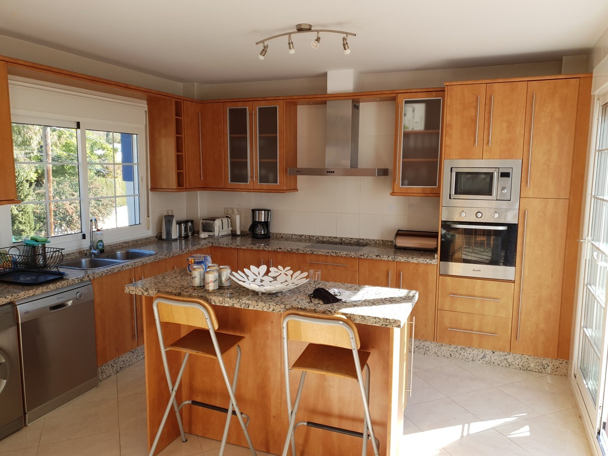 Thumbnail von Villa For Sale in Benalmadena, Málaga