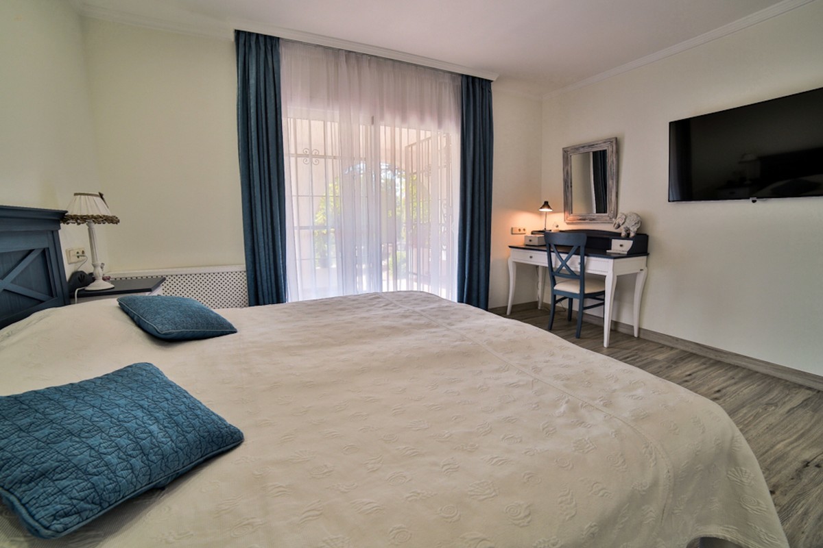 Thumbnail von Villa For Sale in el Rosario, Málaga