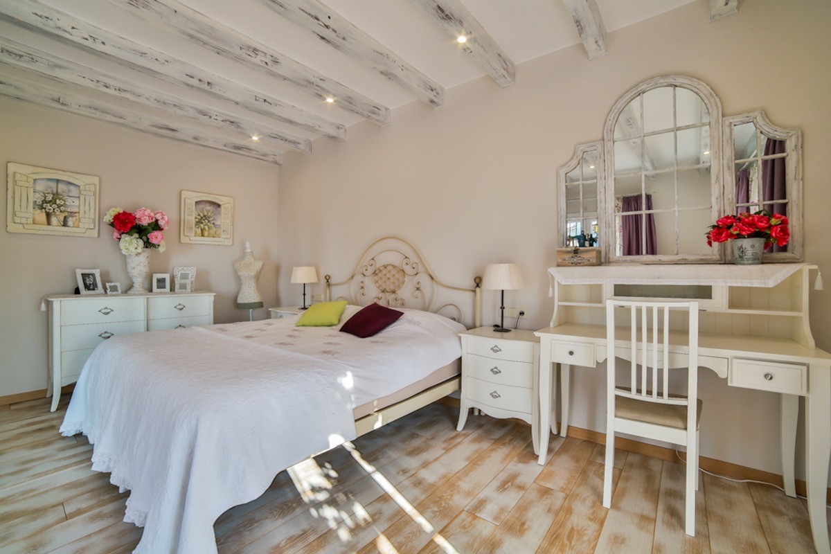 Thumbnail von Villa For Sale in el Rosario, Málaga