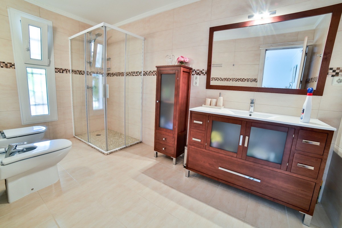 Thumbnail von Villa For Sale in el Rosario, Málaga