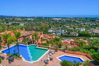 Thumbnail von Villa For Sale in Nueva Andalucia, Málaga