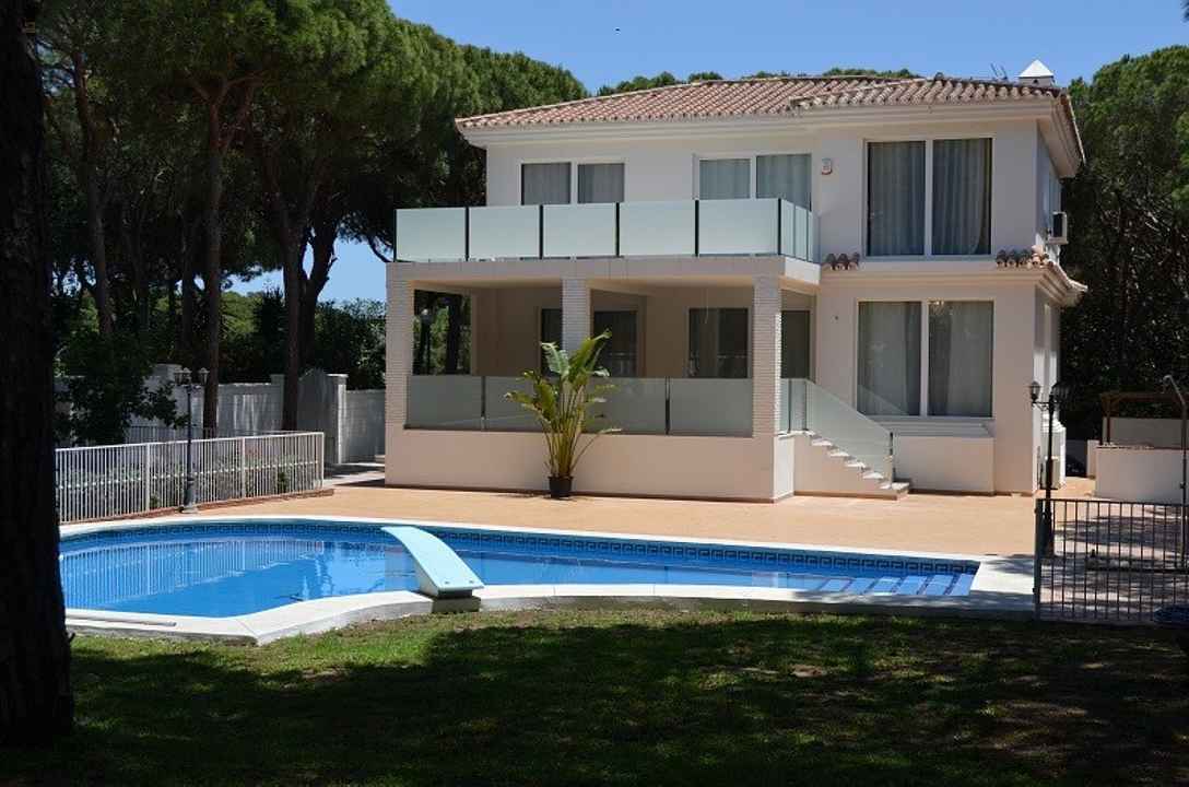Villa For Sale in Calahonda, Málaga 