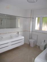 Thumbnail von Villa For Sale in Calahonda, Málaga