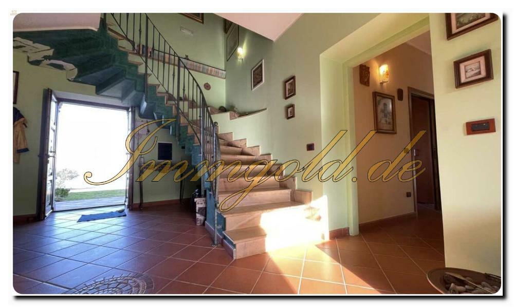 Thumbnail von Immogold Luxusvilla mit Meerblick mit zwei Hektar Land