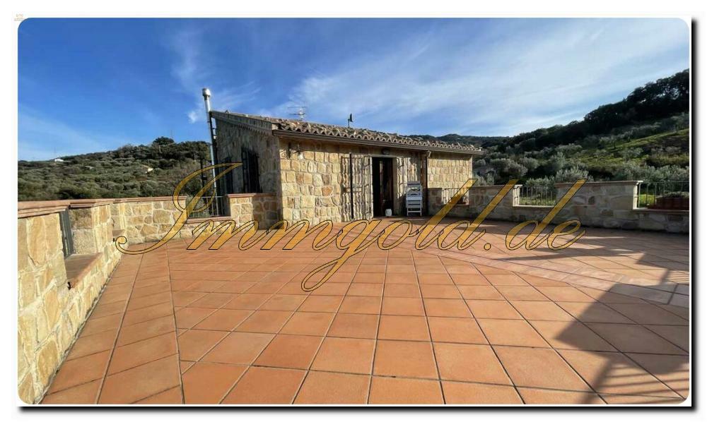 Thumbnail von Immogold Luxusvilla mit Meerblick mit zwei Hektar Land