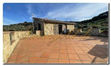 Thumbnail von Immogold Luxusvilla mit Meerblick mit zwei Hektar Land