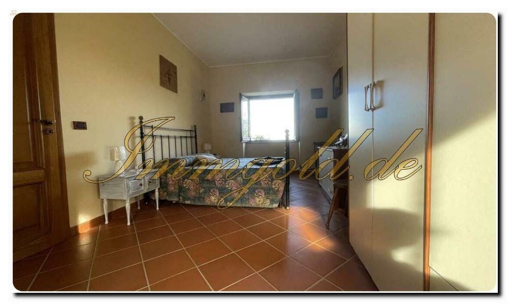 Thumbnail von Immogold Luxusvilla mit Meerblick mit zwei Hektar Land