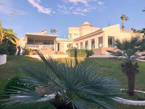 Thumbnail von Villa For Sale in Benalmadena, Málaga