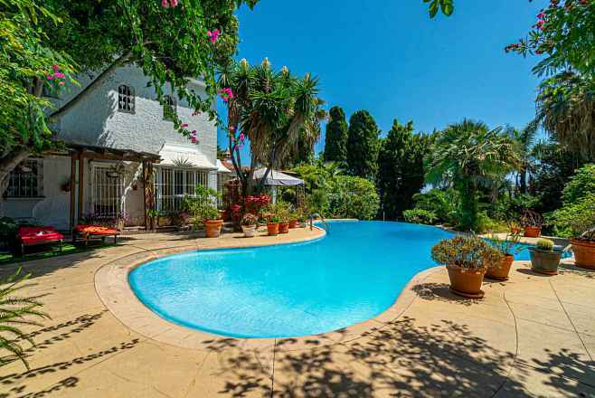 Villa For Sale in Torreblanca, Málaga