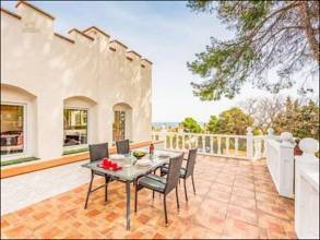 Thumbnail von Villa For Sale in Estepona, Málaga