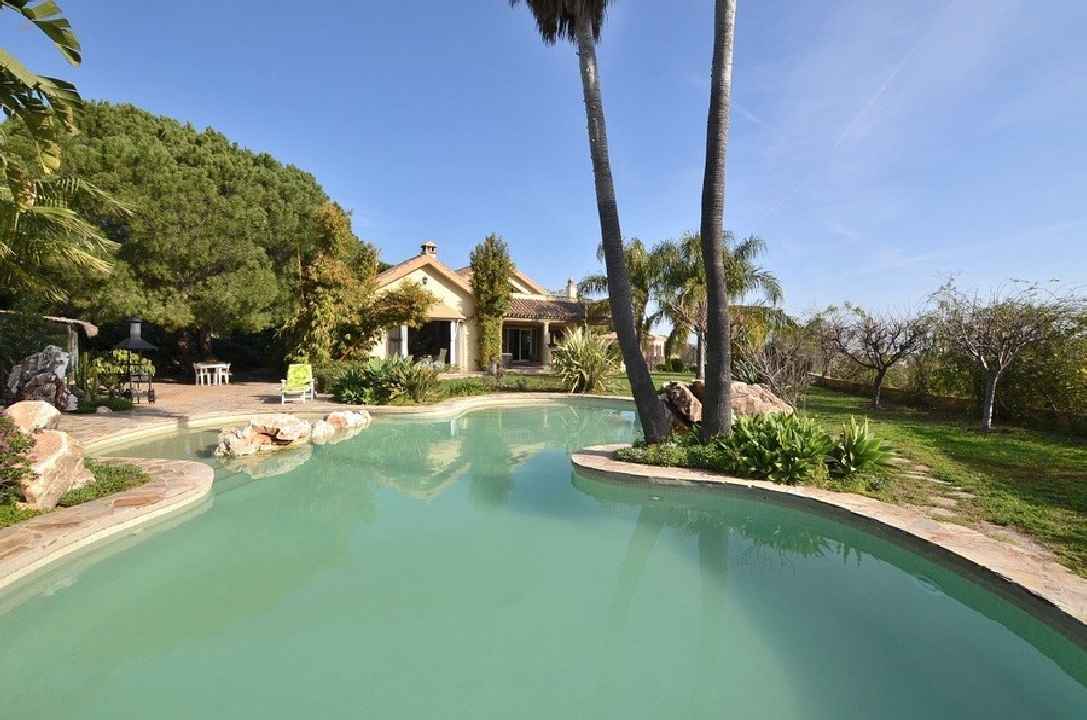 Luxus-Villa in Alhaurin de la Torre R2862935