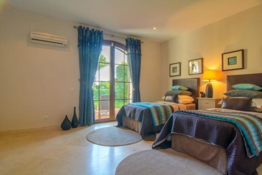 Thumbnail von Luxus-Villa in El Paraiso