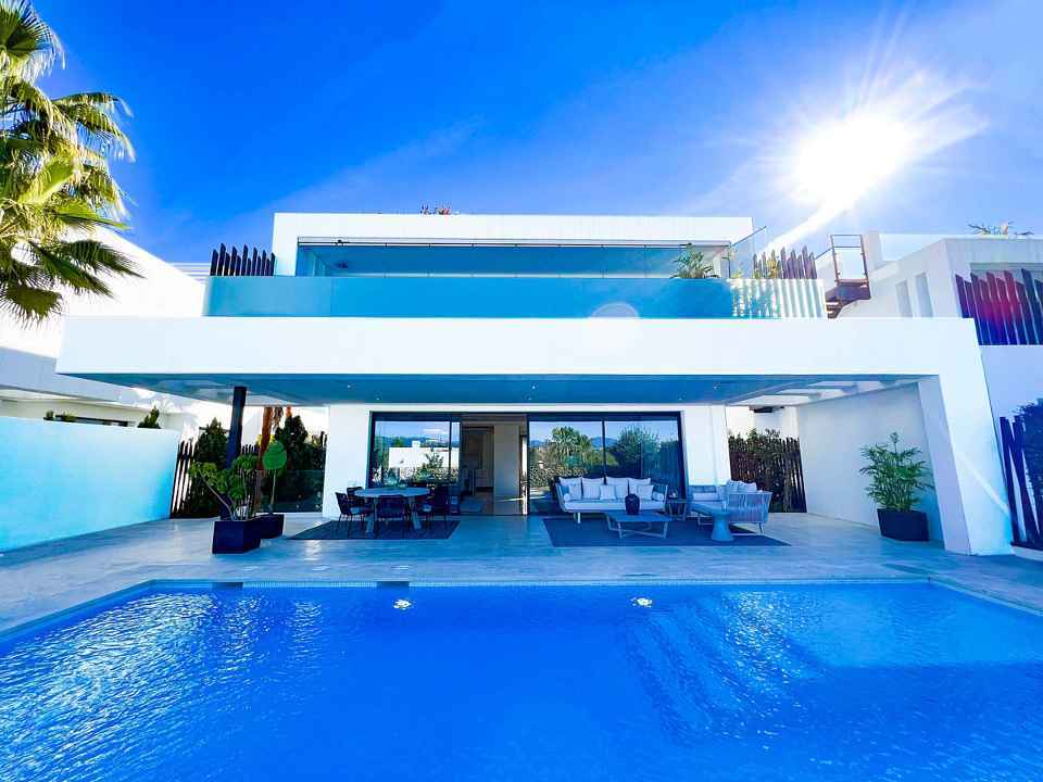  Marbella Villa ES135560