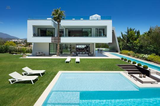  Marbella Villa ES132077