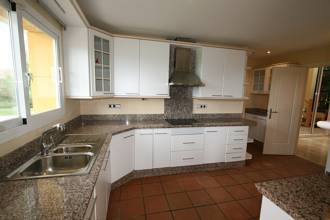 Thumbnail von Villa For Sale in Sierrezuela, Málaga