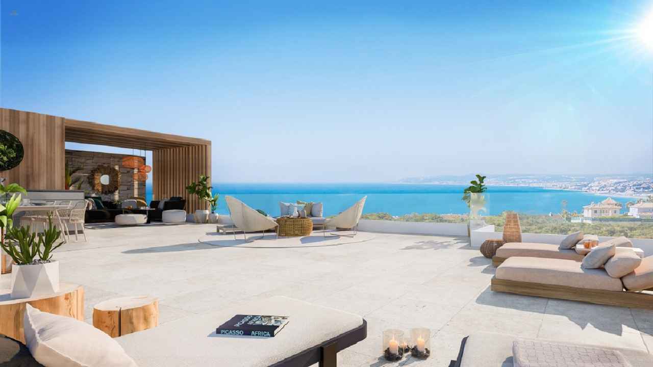 Apartment For Sale in Estepona, Málaga