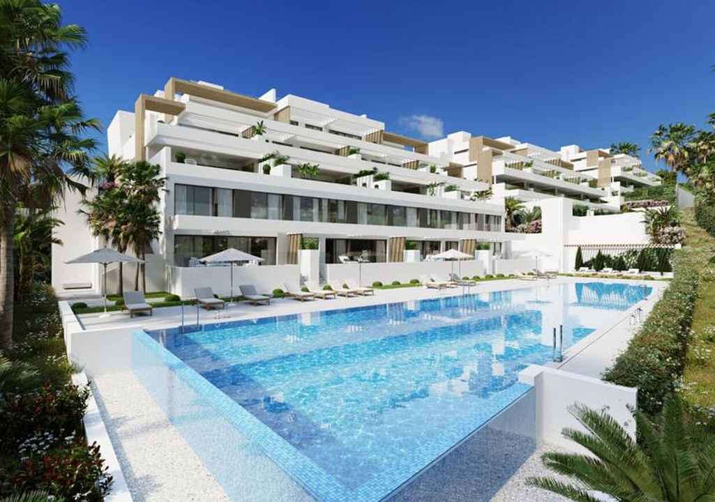 Apartment For Sale in Estepona, Málaga