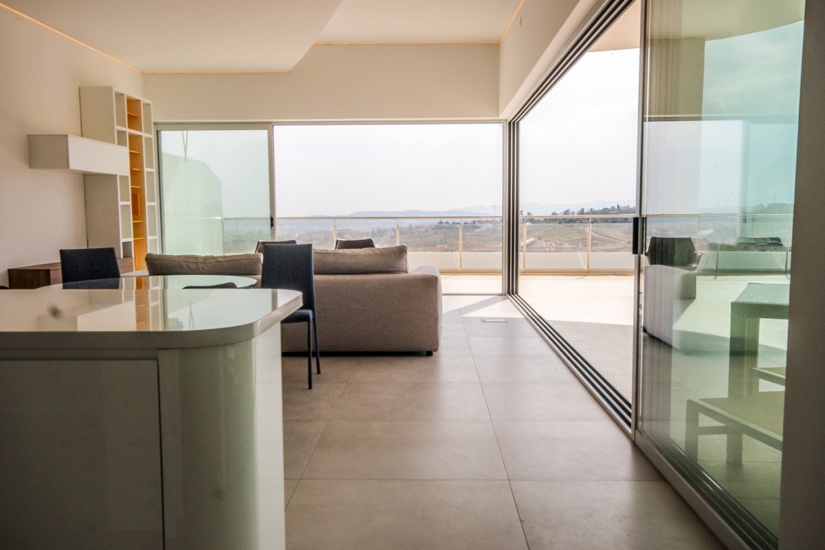 Apartment For Sale in Benalmadena Costa, Málaga