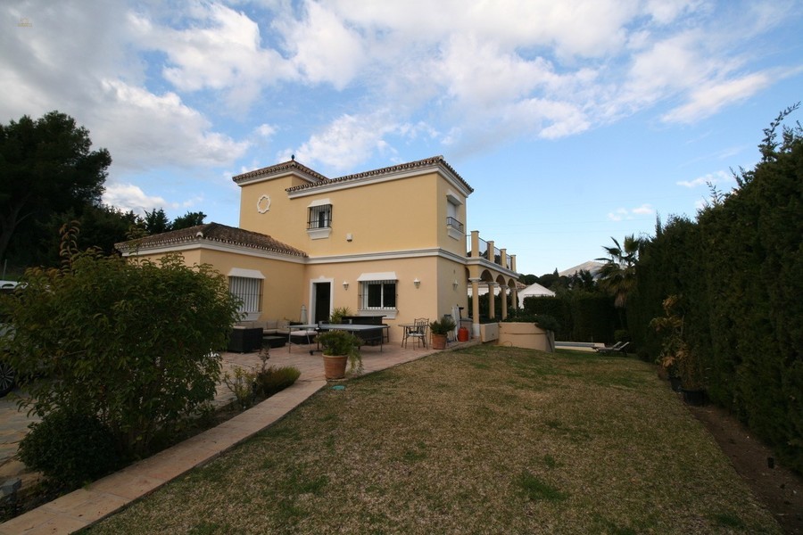 Luxus-Villa in Nueva Andalucia R2832890