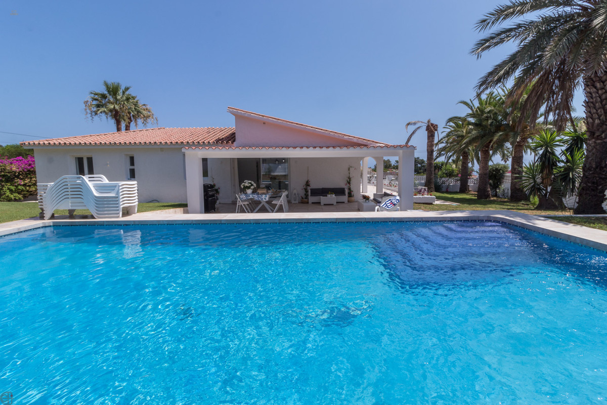 Villa For Sale in San Diego, Cádiz