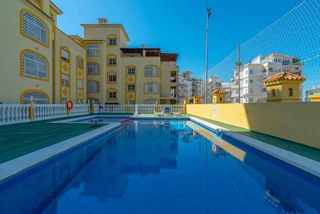 Apartment For Sale in Fuengirola, Málaga