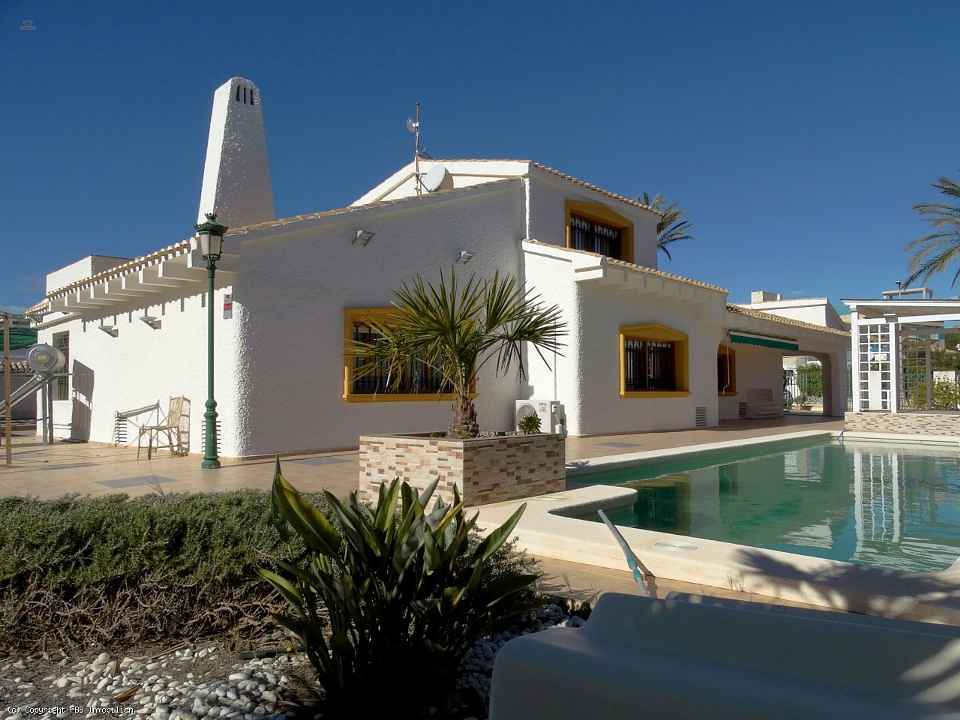 Villa For Sale in Orihuela, Alicante