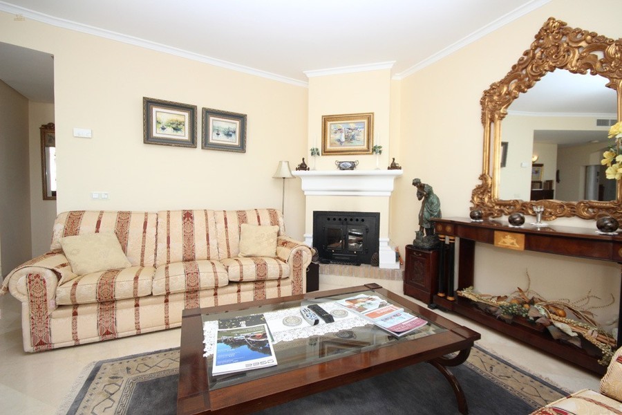 Thumbnail von Luxus-Wohnung in Elviria R2818391