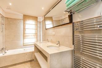 Thumbnail von Luxus-Haus in Benahavis R2820443