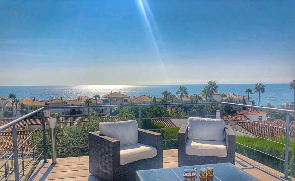 Villa For Sale in Estepona, Málaga