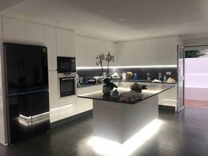 Thumbnail von Villa For Sale in Estepona, Málaga