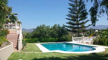 Thumbnail von Villa For Sale in Estepona, Málaga