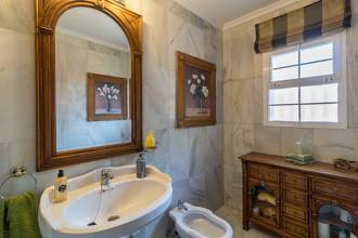 Thumbnail von Villa For Sale in Manilva, Málaga