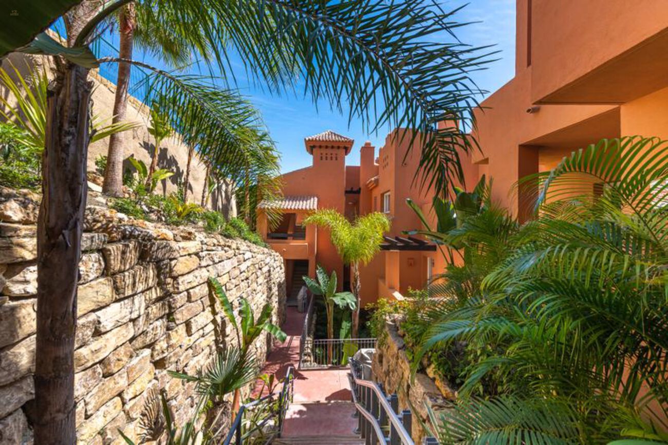 Thumbnail von Apartment For Sale in Nueva Andalucia, Málaga