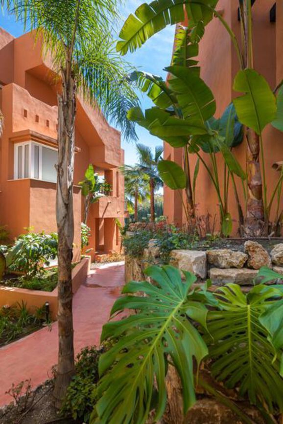 Thumbnail von Apartment For Sale in Nueva Andalucia, Málaga