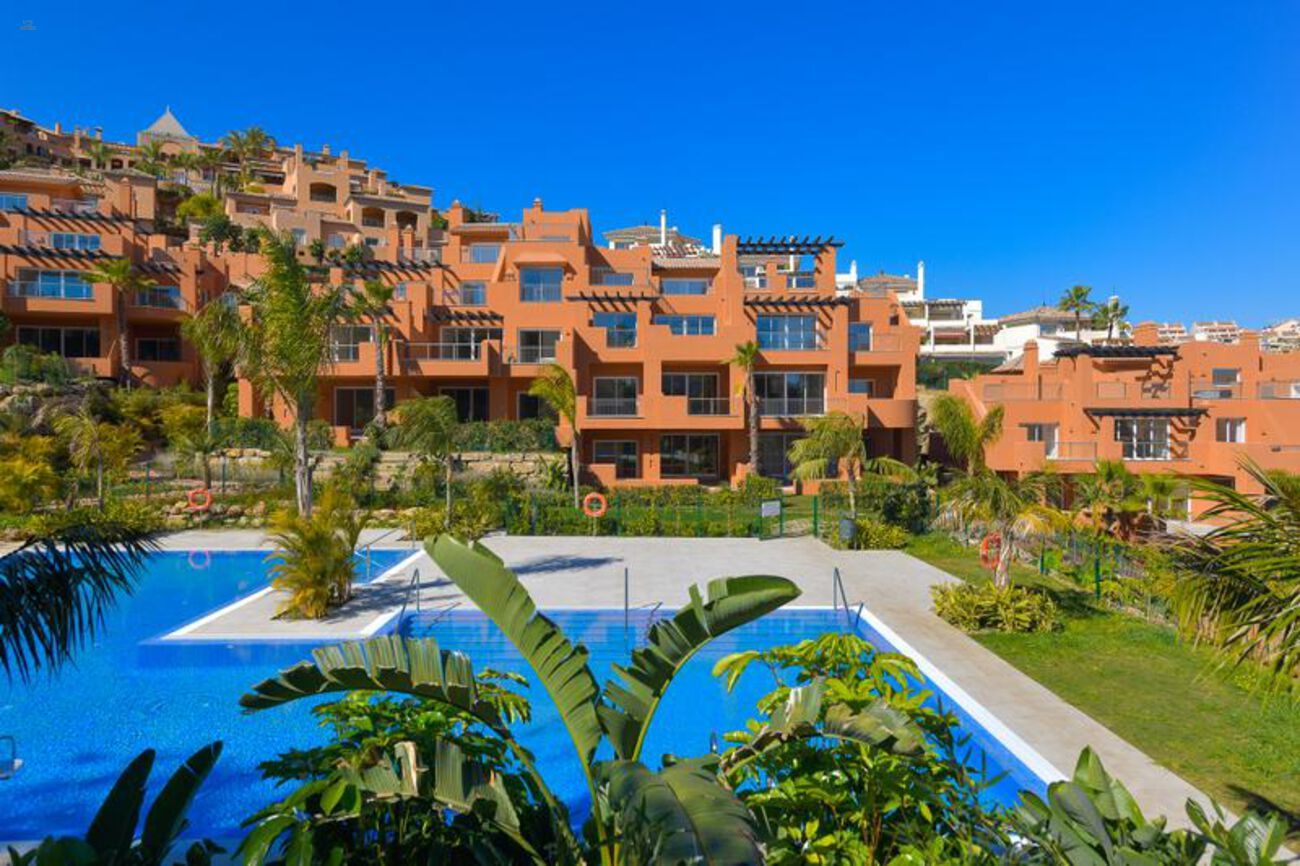 Thumbnail von Apartment For Sale in Nueva Andalucia, Málaga