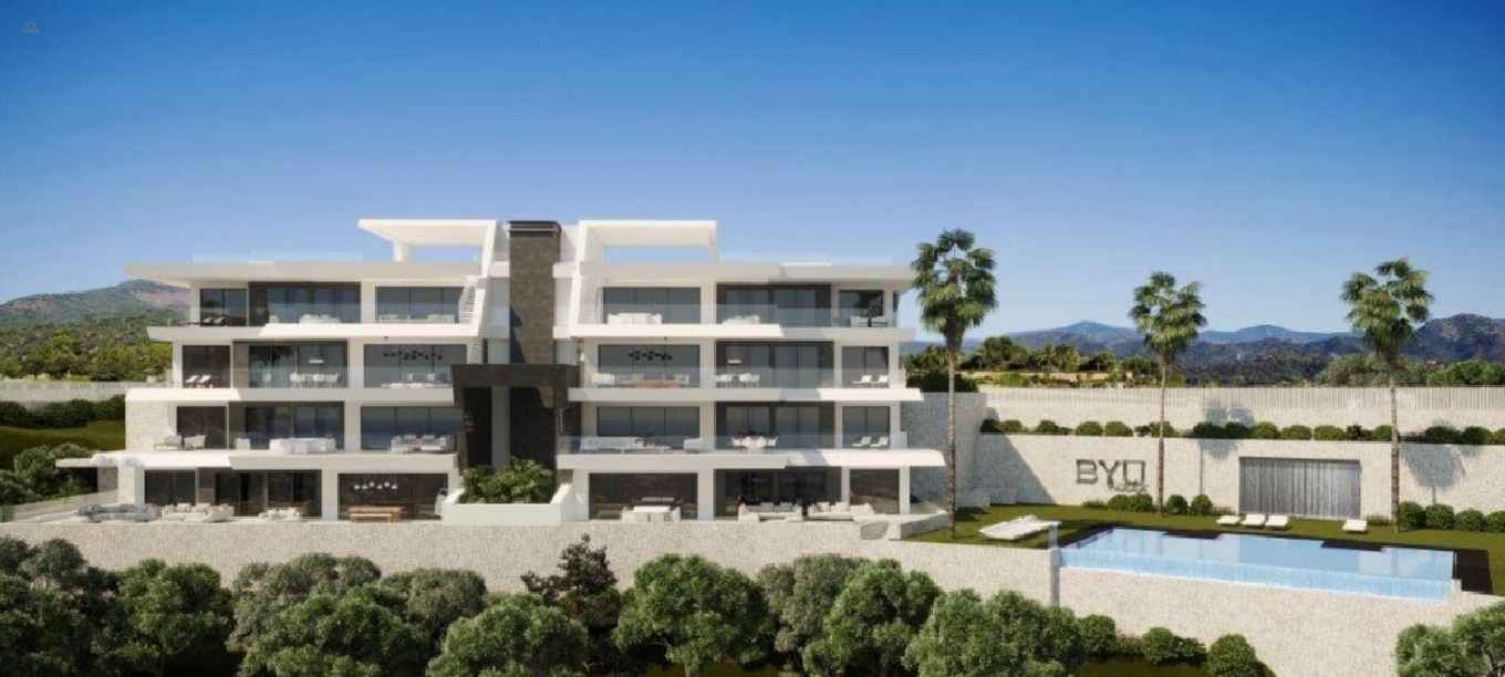 Apartment For Sale in Benahavis, Málaga