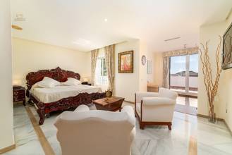 Thumbnail von Villa For Sale in El Paraiso, Málaga