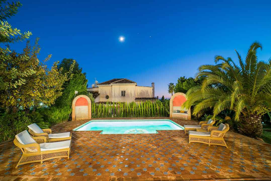 Villa For Sale in El Paraiso, Málaga