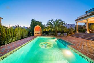 Thumbnail von Villa For Sale in El Paraiso, Málaga