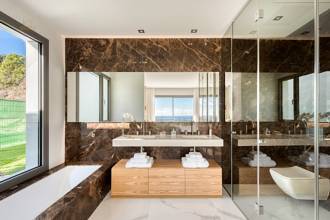 Thumbnail von Apartment For Sale in Benahavis, Málaga