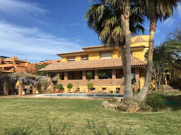 Luxus-Villa in Estepona R2806217