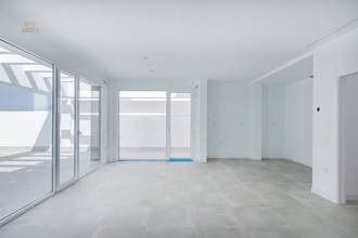 Thumbnail von Villa For Sale in Sierrezuela, Málaga