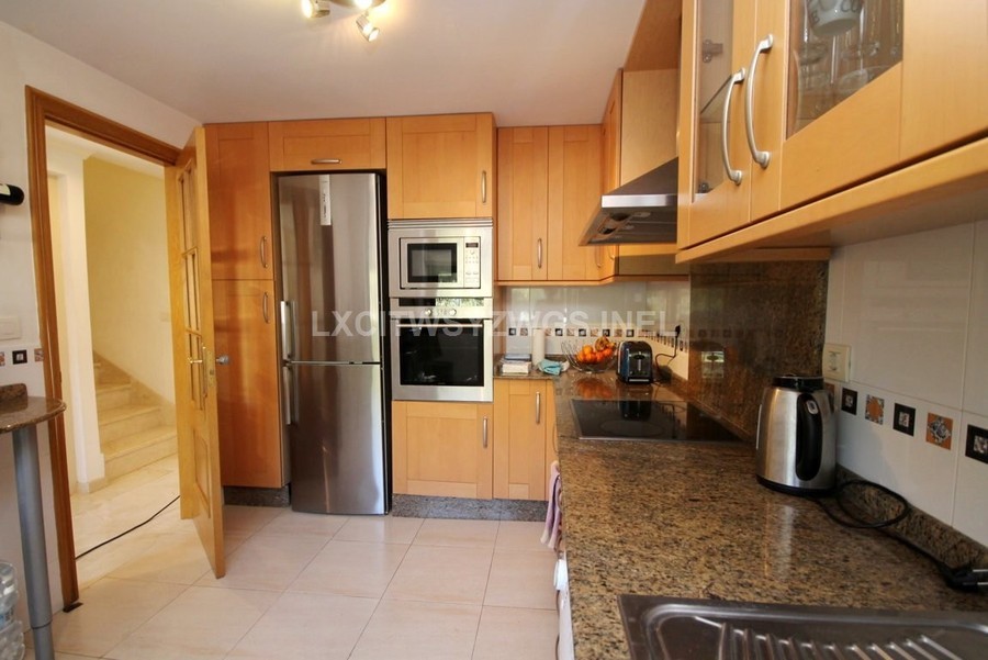 Thumbnail von Luxus-Villa in Nagüles R2793515